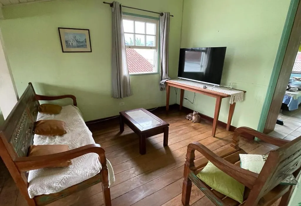 Casa com 2 quartos em Paraty com garagem 50m do centro histórico-1